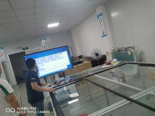 拼接觸摸框大屏選型指南 紅外觸摸屏在大型顯示場景中的技術(shù)優(yōu)勢與采購建議
